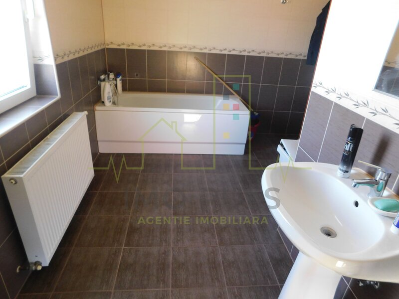 Giroc, casa individuala, mobilata si utilata, toate utilitatile,